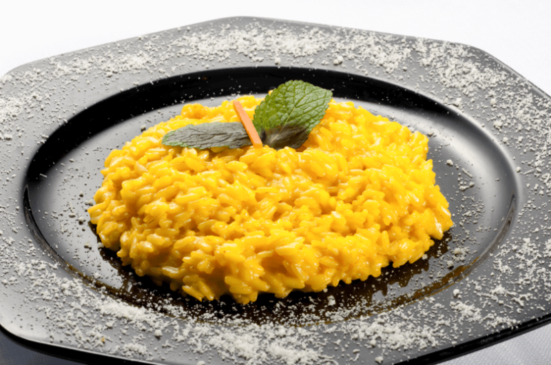 How to make a delicious Italian Saffron Risotto dish?